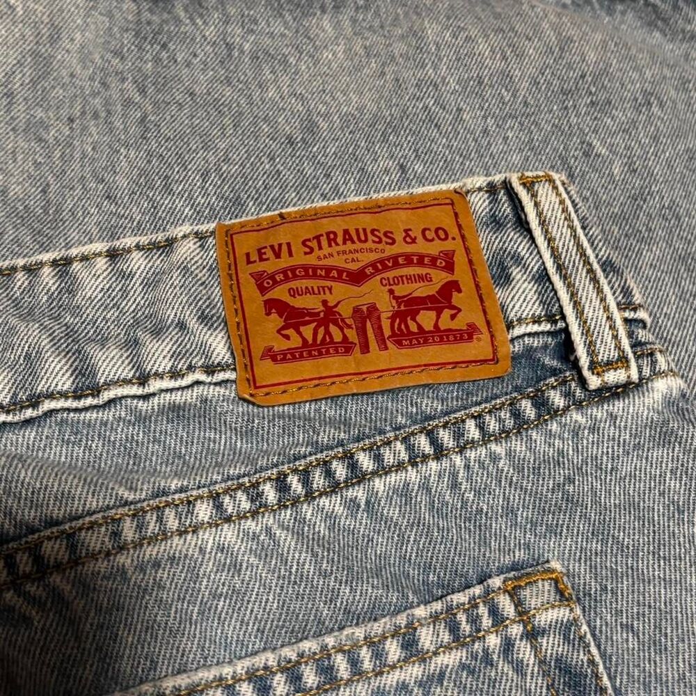 Levi-s Women's Blue Jeans - Picture 4 of 5